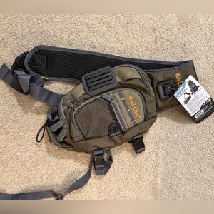 Allen Olive Green Cedar Creek sling bag